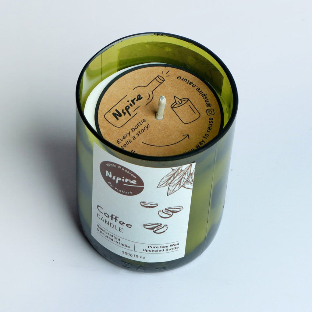 Handcrafted Coffee-Scented Soy Wax Candle in an Upcycled Glass Jar – Eco-Friendly and Sustainable Home Fragrance